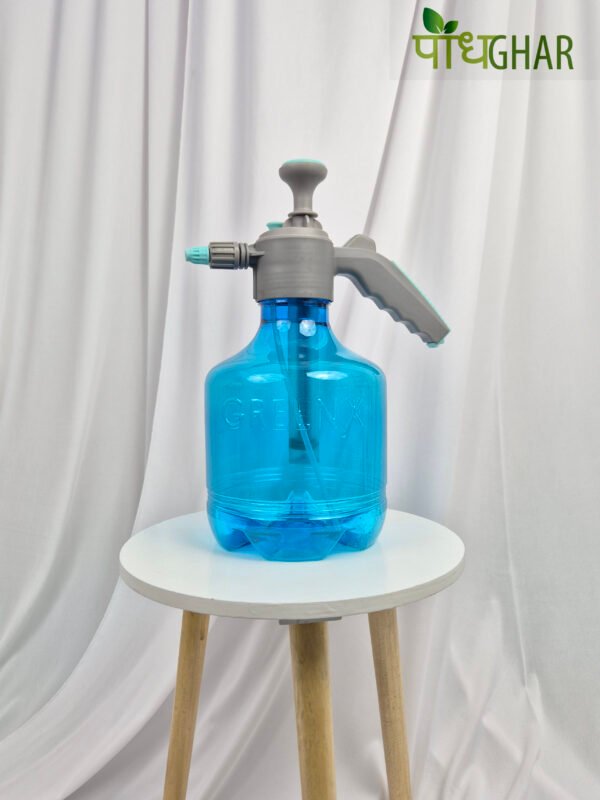 Podhghar’s 3-liter water spray is designed for easy, precise watering. With its sturdy build, comfortable handle, and fine mist nozzle, it’s ideal for keeping small gardens and potted plants hydrated without the hassle. Perfect for delivering a gentle, even spray to help your plants thrive.